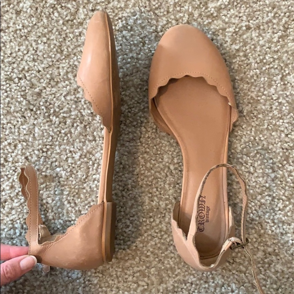 Nude flats